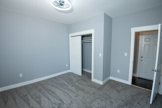 2417 Kenton St, Unit 2417 - First Floor #1 in Cincinnati, OH - Foto de edificio - Building Photo