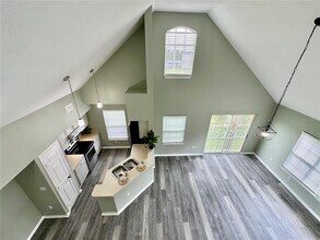 10534 White Lake Ct in Tampa, FL - Building Photo - Building Photo