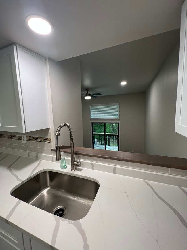 3211 Champions Dr in Wilmington, DE - Foto de edificio - Building Photo