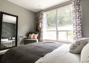 940 On The Park - Luxury Rentals in London, ON - Building Photo - Building Photo