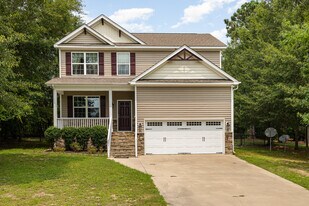201 Phillips Ridge Ln in Goldsboro, NC - Building Photo