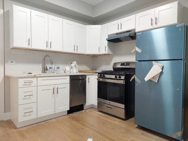 1954 W Winona St, Unit 1
