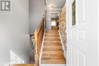 2001 Bel-Air Dr in Ottawa, ON - Building Photo - Building Photo