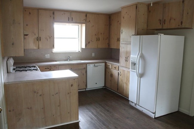 403 Fairview Dr in Kerrville, TX - Building Photo - Building Photo
