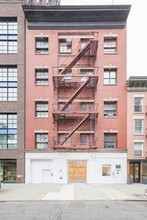 136-138 Tenth Ave in New York, NY - Building Photo - Primary Photo