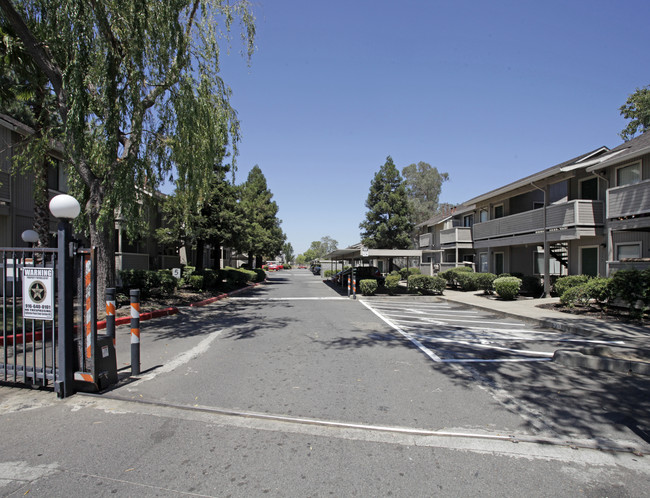 Whitewillow Glen in Sacramento, CA - Foto de edificio - Building Photo