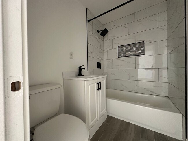 455 W Cowles St in Long Beach, CA - Building Photo - Building Photo