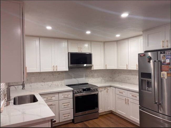 17555 Ashburton Rd in San Diego, CA - Building Photo - Building Photo