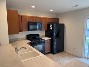 1531 Artisan Ct in Breinigsville, PA - Building Photo - Building Photo