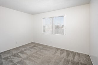 2315 Earl Ave. in Long Beach, CA - Building Photo - Building Photo