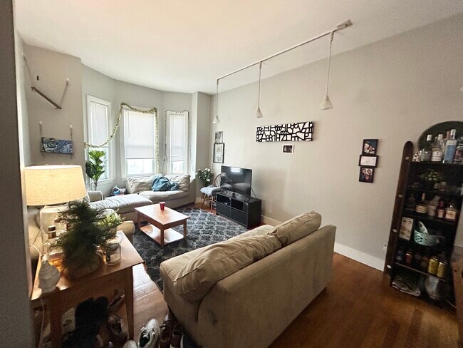 218 Columbia St, Unit 1