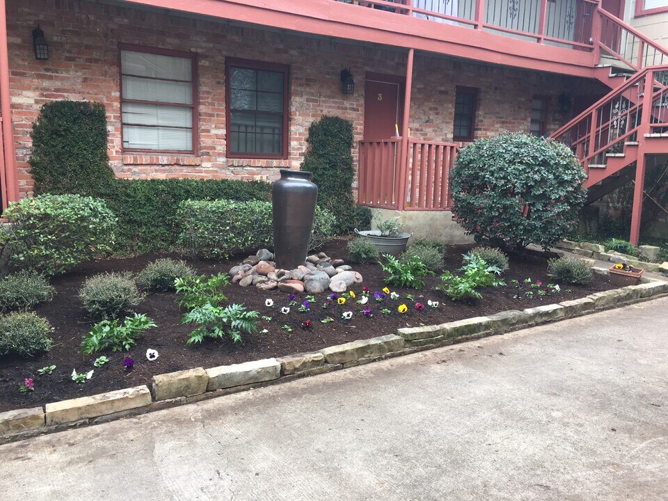 4818 Junius St in Dallas, TX - Foto de edificio