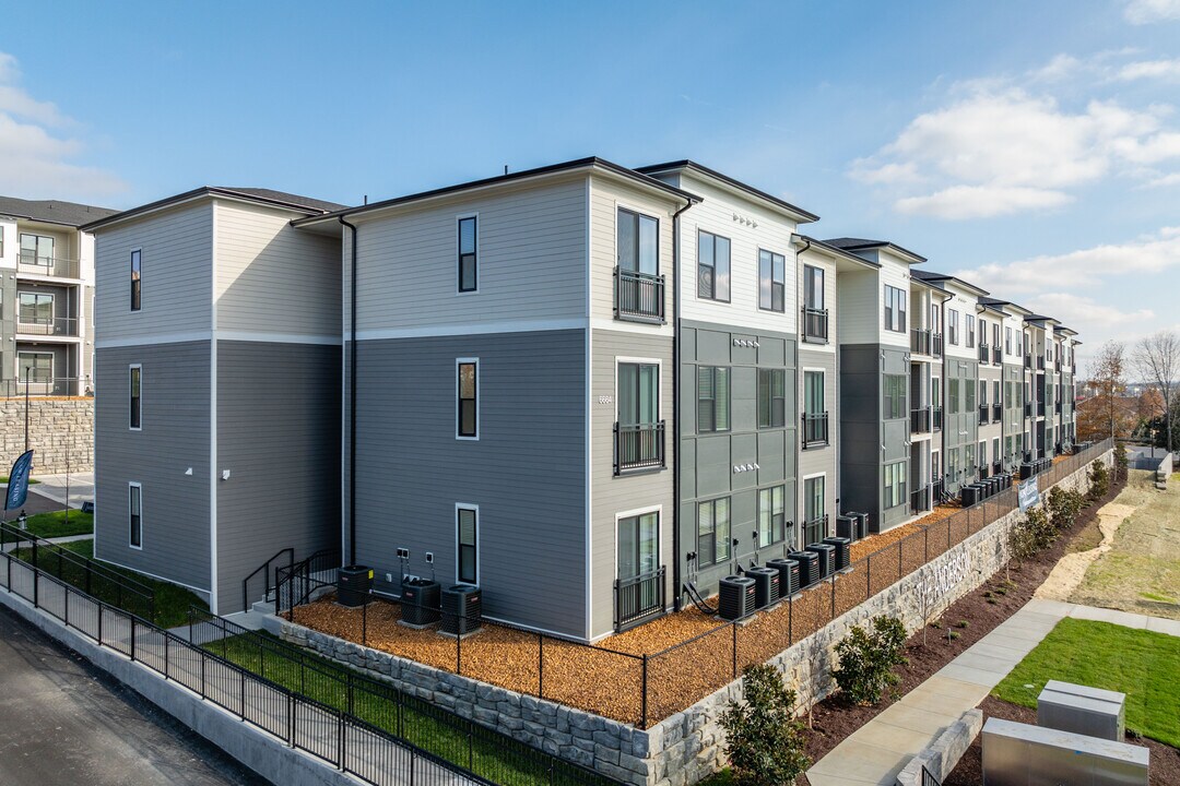 The Anderson in Brentwood, TN - Foto de edificio