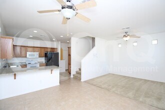 2614 N 73rd Dr in Phoenix, AZ - Building Photo - Building Photo