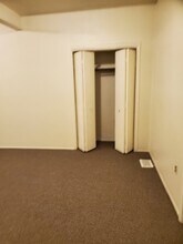 1055 Saxonburg Blvd, Unit 1 floor in Glenshaw, PA - Foto de edificio - Building Photo