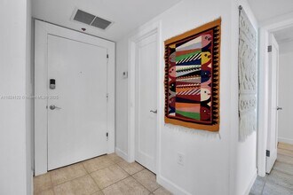 177 Ocean Ln Dr in Key Biscayne, FL - Building Photo - Building Photo