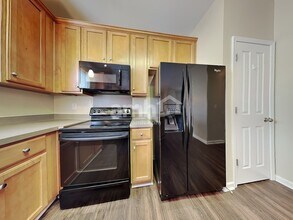 13644 Swinton Rd in Huntersville, NC - Foto de edificio - Building Photo