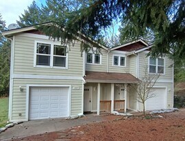 10307 Frontier Pl NW in Silverdale, WA - Building Photo