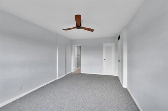 1831 NE 38th St, Unit 503 in Oakland Park, FL - Foto de edificio - Building Photo
