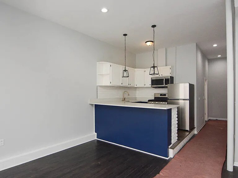 4325 N Milwaukee Ave, Unit 1R in Chicago, IL - Building Photo