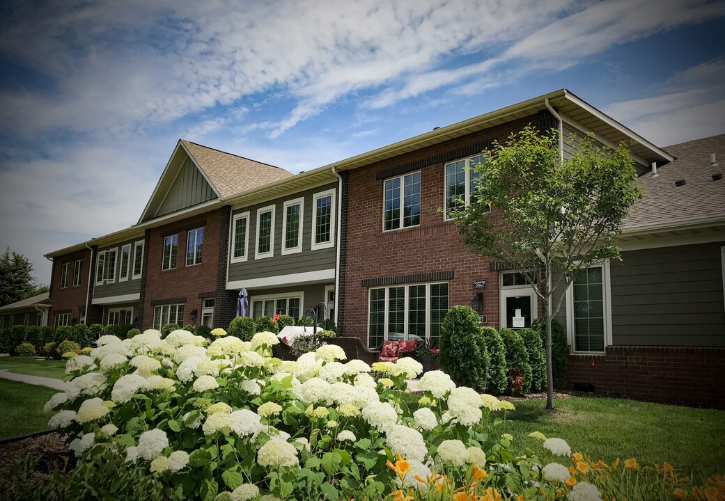 The Villas at Red Cedar Canyon in Hudson, WI - Foto de edificio