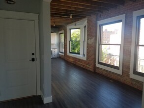 101 S Stevens St, Unit Apartment 301 in Spokane, WA - Foto de edificio - Building Photo