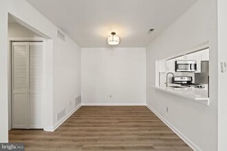 5508 Albridge Way in Mount Laurel, NJ - Building Photo - Building Photo