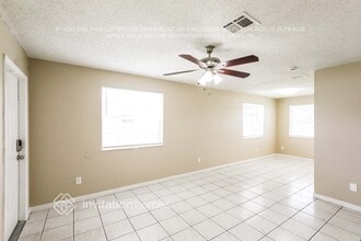 11520 SW 193rd St in Miami, FL - Building Photo - Building Photo