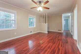 10208 Top Tree Ct in Jonesboro, GA - Building Photo - Building Photo