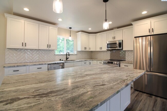 3209 S Johnson Pl in Kennewick, WA - Building Photo - Building Photo