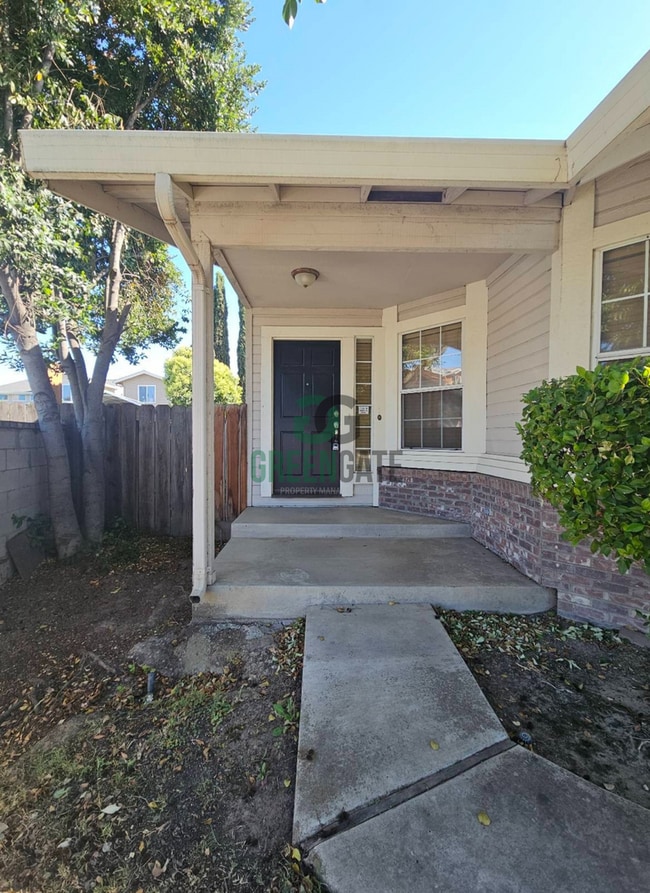 144 Camelback St in Lathrop, CA - Building Photo - Building Photo