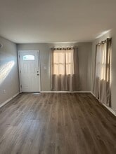 7 S Mont Valla Ave in Hagerstown, MD - Building Photo - Building Photo