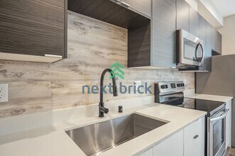 8841 Midvale Ave N in Seattle, WA - Building Photo - Building Photo