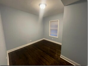 909 N Austin Blvd in Chicago, IL - Building Photo - Building Photo
