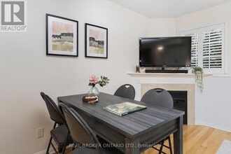 83 Green Briar Dr in Collingwood, ON - Building Photo - Building Photo