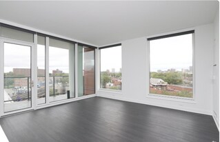 2470 N Lincoln Ave, Unit 606 in Chicago, IL - Building Photo