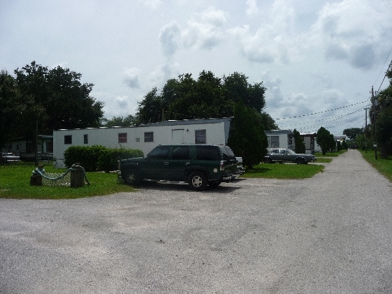 Sunset Mobile Home Park in Gibsonton, FL - Building Photo - Building Photo