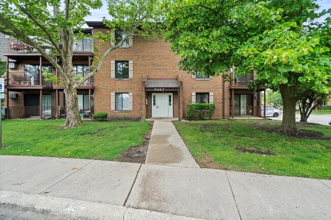 property at 708 Briar Hill Ln