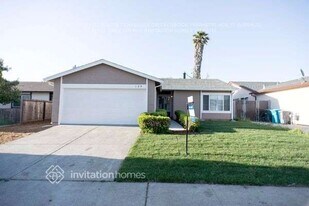 120 Lainey Ct in Vallejo, CA - Building Photo