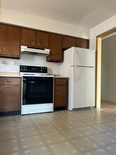 11021 Lincoln Ave, Unit D in Garfield Heights, OH - Building Photo - Building Photo