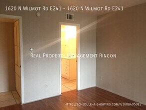 1620 N Wilmot Rd in Tucson, AZ - Building Photo - Building Photo