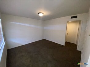 307 Sunset Ln in Copperas Cove, TX - Foto de edificio - Building Photo