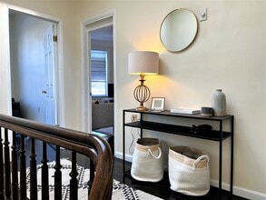 109 Oak St, Unit 2 in Weehawken, NJ - Building Photo - Building Photo