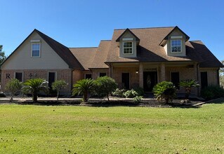 5828 Avenue P in Santa Fe, TX - Building Photo - Building Photo