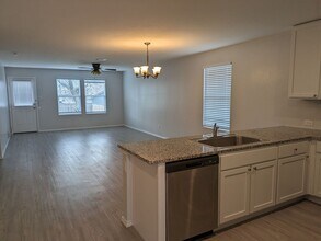 5726 Mountain Point in San Antonio, TX - Building Photo - Building Photo