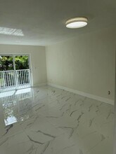 4298 NW S Tamiami Canal Dr in Miami, FL - Building Photo - Building Photo