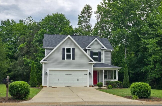 property at 800 N 3rd St