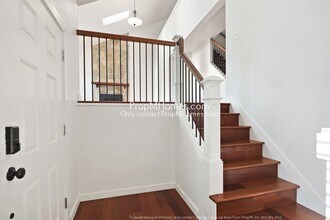 137 Kingsgate Rd in Lake Oswego, OR - Building Photo - Building Photo