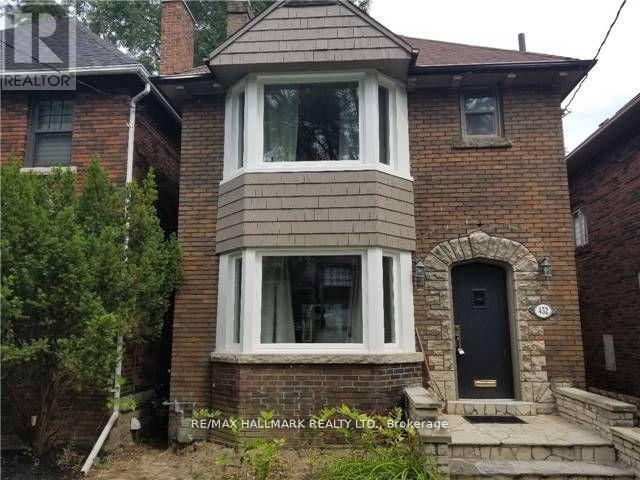 452 St Clements Ave in Toronto, ON - Building Photo