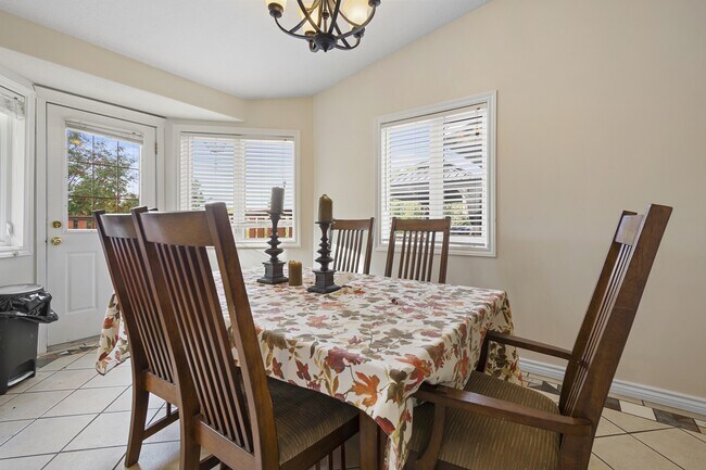 9321-9369 69 Ave in Grande Prairie, AB - Building Photo - Building Photo